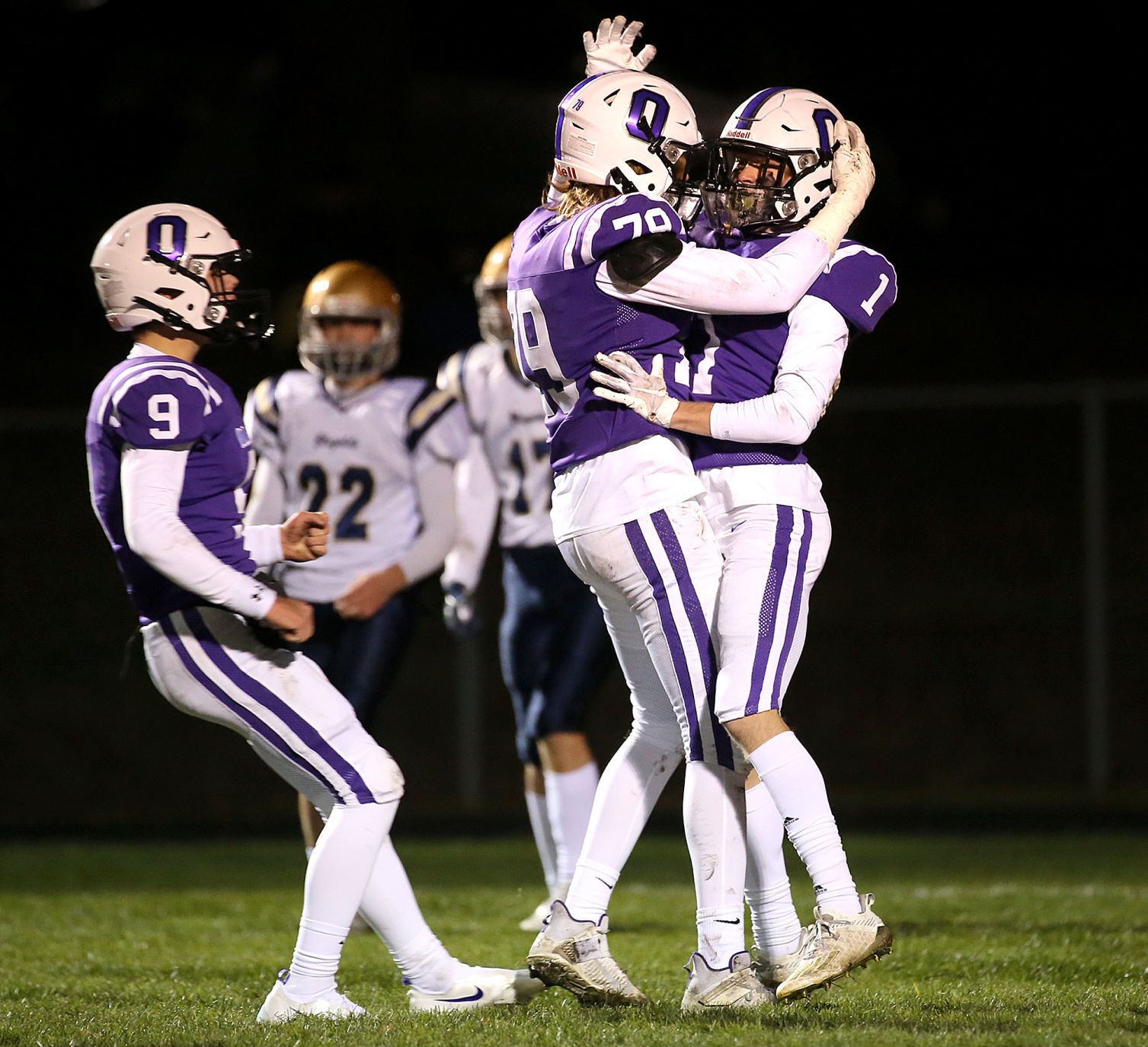 October 30: Aquinas vs Onalaska